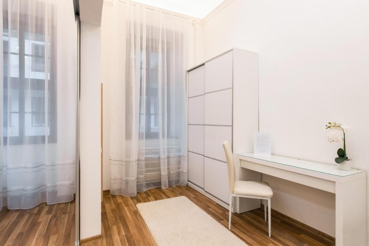 Erika's Downtown Apartment